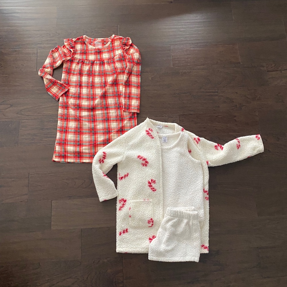 Christmas pj’s (bundle 2 pair)